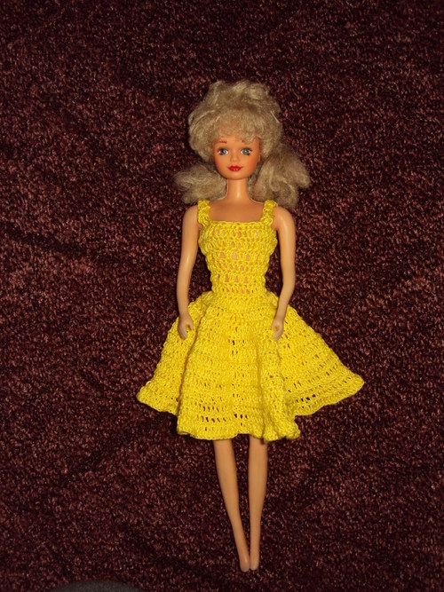 Šatičky pro Barbie - pampeliškové — foto 1