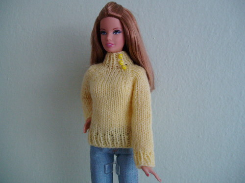 Svetr pro Barbie-žlutý — foto 1