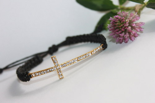 Cross.. Náramek makramé/shamballa — foto 1