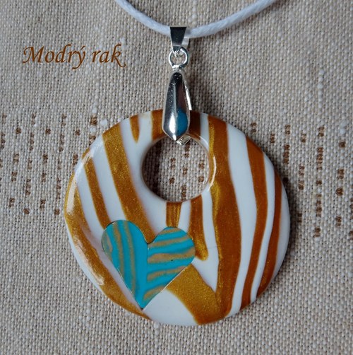 Ve zlatě a tyrkysu - donut — foto 1