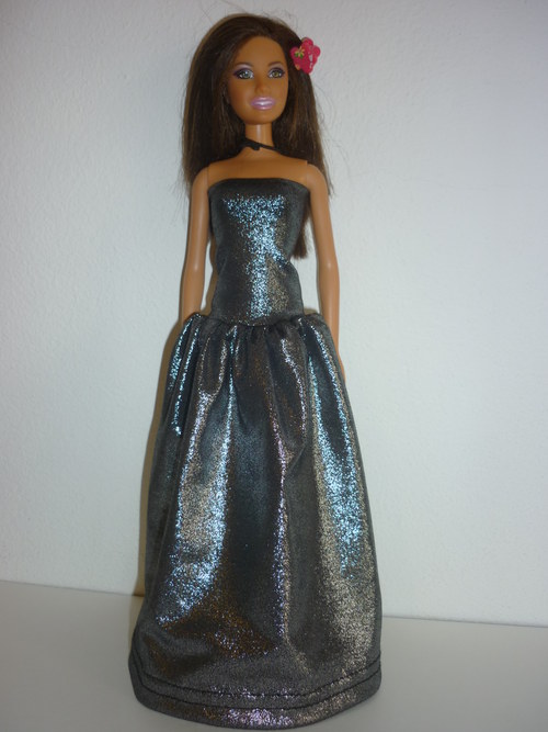 Šaty na panenku Barbie — foto 1