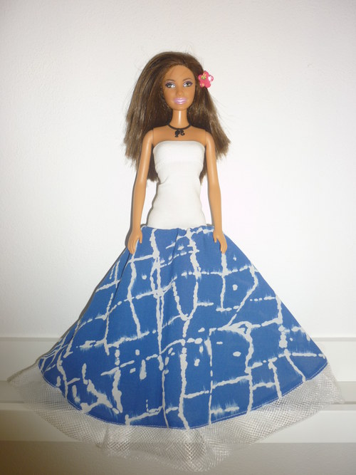 Šaty na panenku Barbie — foto 1