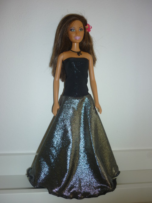Šaty na panenku Barbie — foto 1