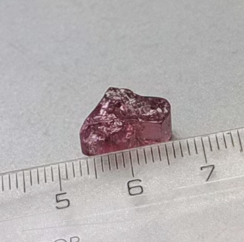Rubelit surový (turmalín) - D871 — foto 1