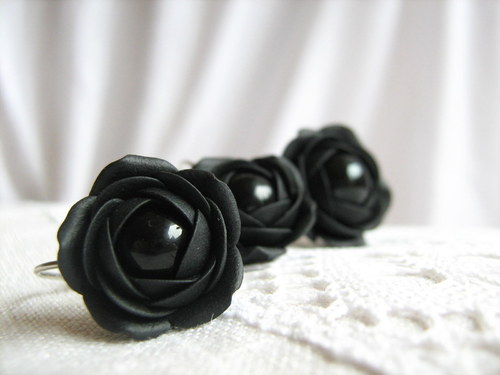 Black lace, sada visací náušnice a prsten — foto 1