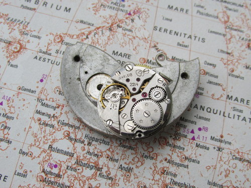 PŮLMĚSÍC.............BROŽ - STEAMPUNK — foto 1