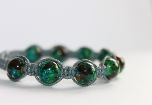 Náramek makramé/shamballa — foto 1