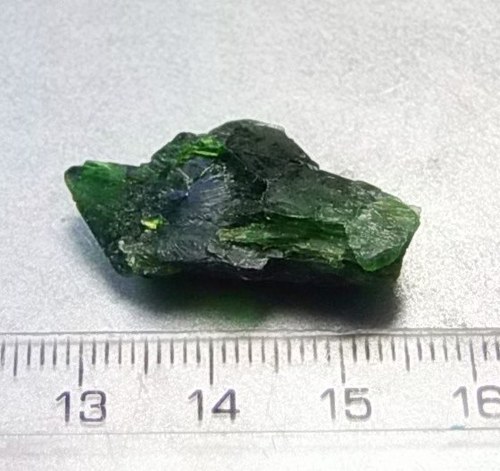 Chromdiopsid surový - D929 — foto 1