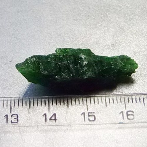 Chromdiopsid surový - D930 — foto 1