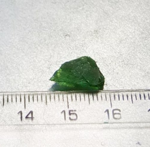 Chromdiopsid surový - D932 — foto 1