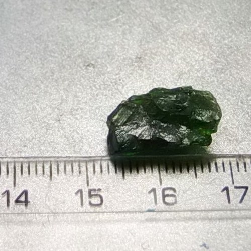 Chromdiopsid surový - D934 — foto 1