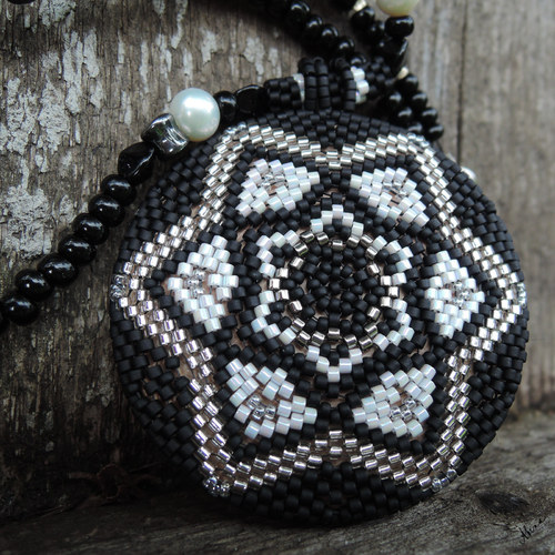 Mandala v černobílé ... — foto 1