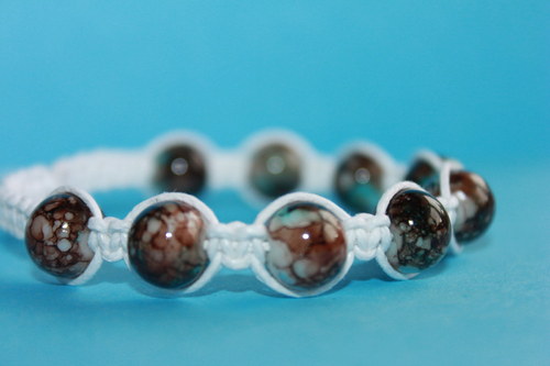 Náramek makramé/shamballa — foto 1