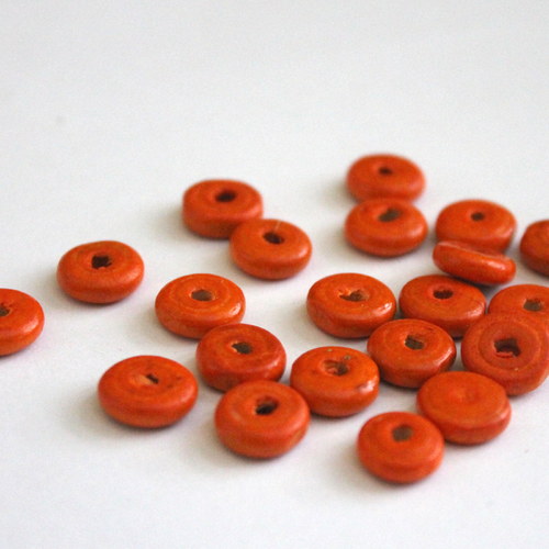 Dřevěné oranžové korálky 10x4 mm