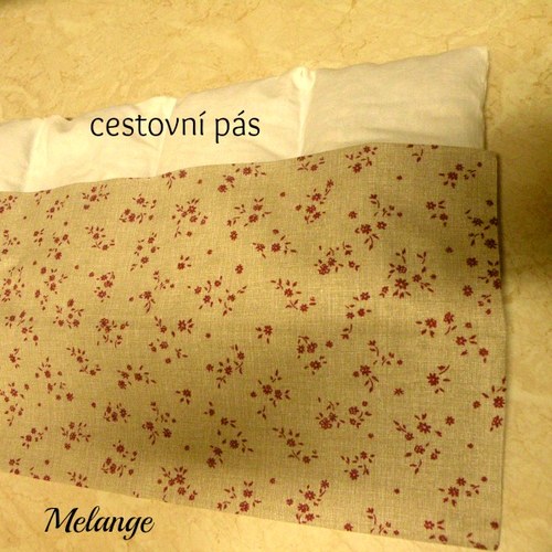 Červené kvítí na režné- cestovní- kouzelný pás — foto 1