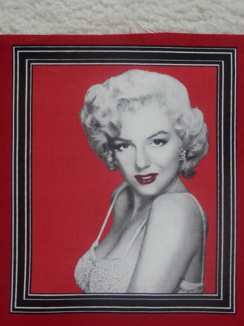 Látkový obrázek - Marylin v červeném č.12 — foto 1