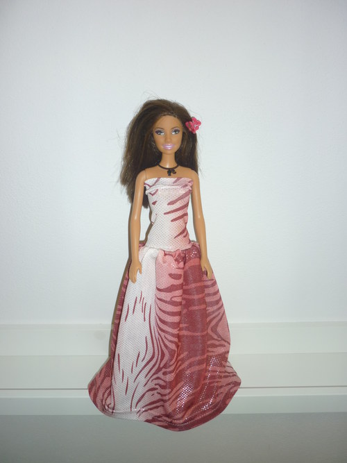 Šaty na panenku Barbie — foto 1