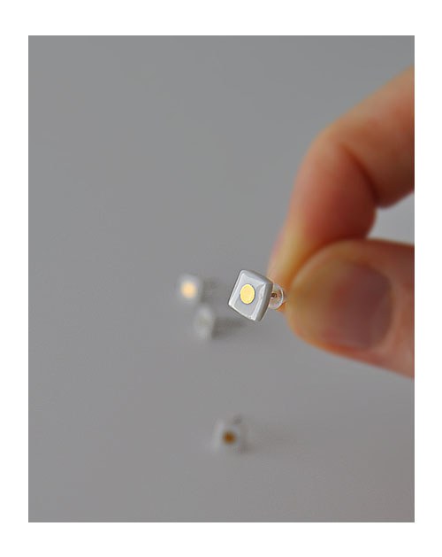 Náušnice "square dot_gold" — foto 1