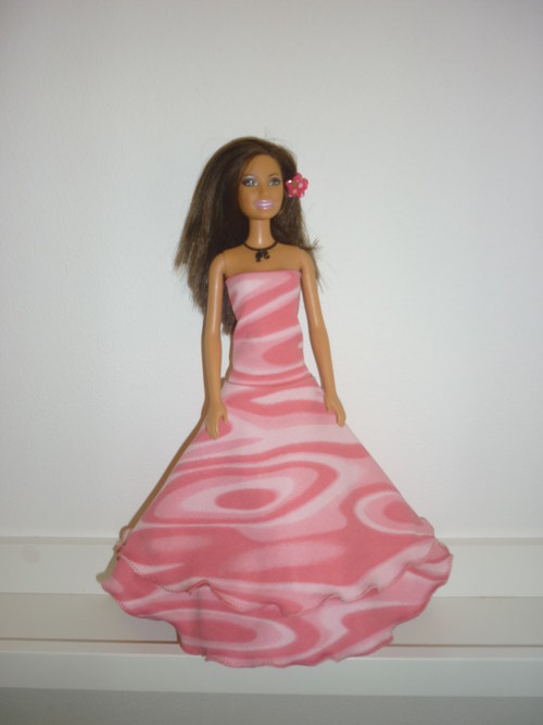 Šaty na panenku Barbie — foto 1