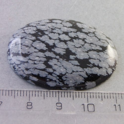 Obsidián vločkový - kabošon - 3 x 4 cm - B53 — foto 1