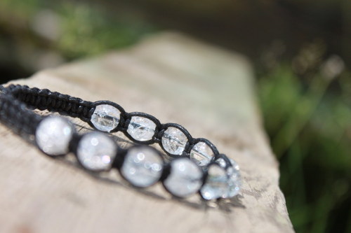 Náramek makramé/shamballa — foto 1