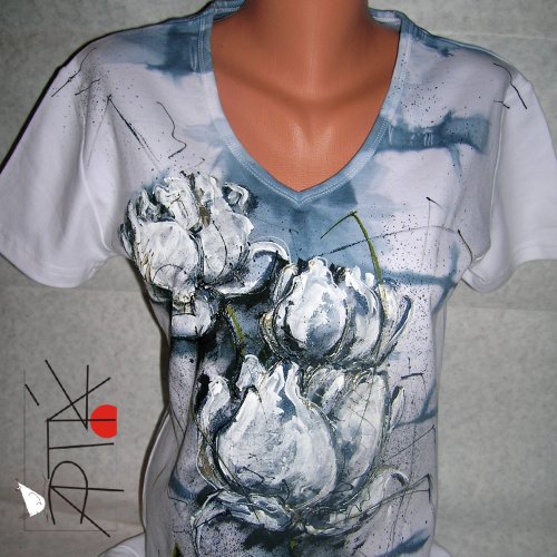 Triko "Velké květy", XXL, rezervace — foto 1