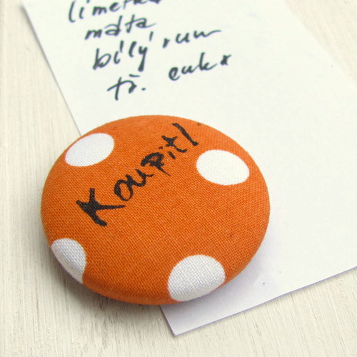 Koupit! - magnetka — foto 1
