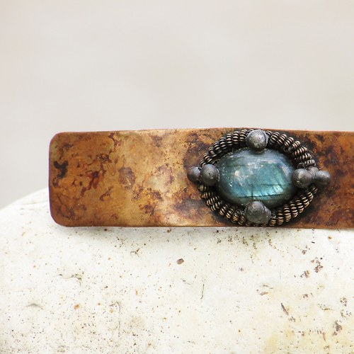 Labradoritový amulet - spona do vlasů — foto 1