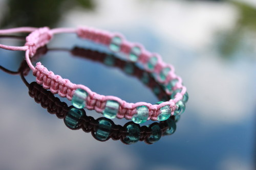 Náramek makramé/shamballa — foto 1