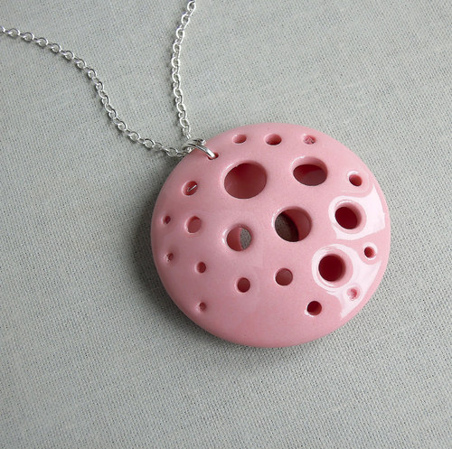 Pink porcelain (přívěsek) — foto 1