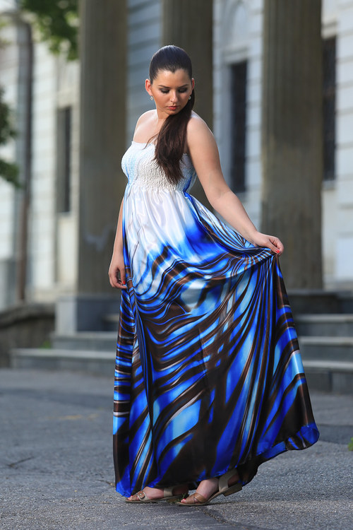 Šaty dlouhé — foto 1