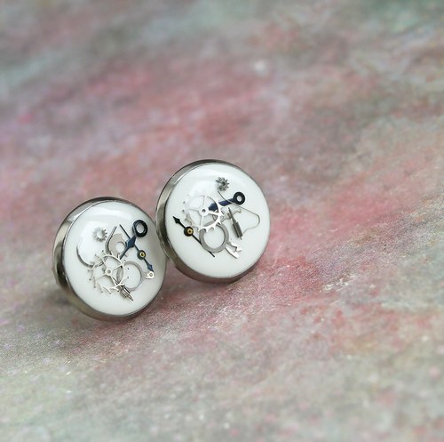 White circles — foto 1