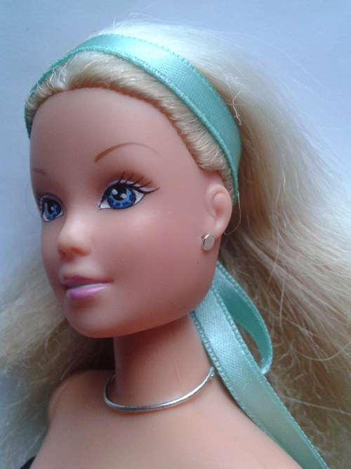 Jednoduché náušničky pro Barbie — foto 1