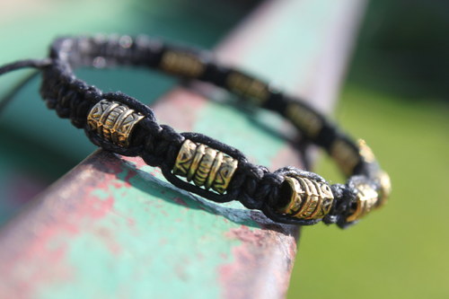 Náramek makramé/shamballa — foto 1