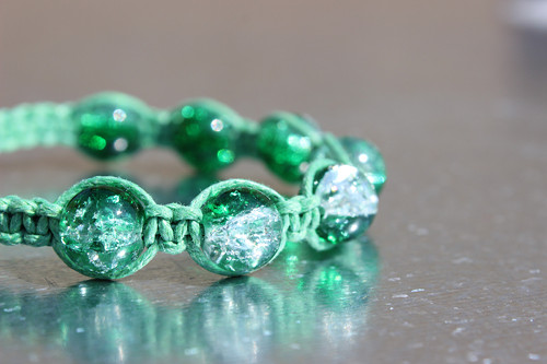 Miss green.. Náramek macrame/shamballa — foto 1