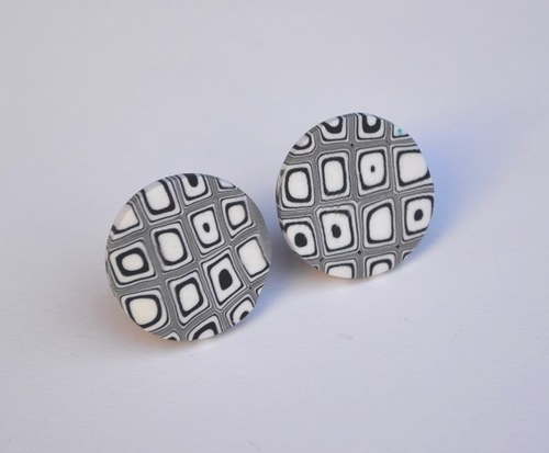 Black and white puzety — foto 1