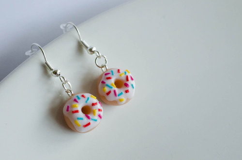 Donutky s barevným sypáním — foto 1