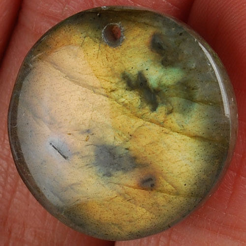 Labradorit - přívěsek (19 x 19 x 6 mm)