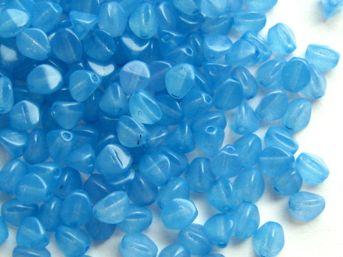 0321201/Pohanka pastel blue opál, 50 ks