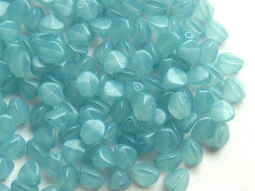 0321400/Pohanka light blue opál, 50 ks