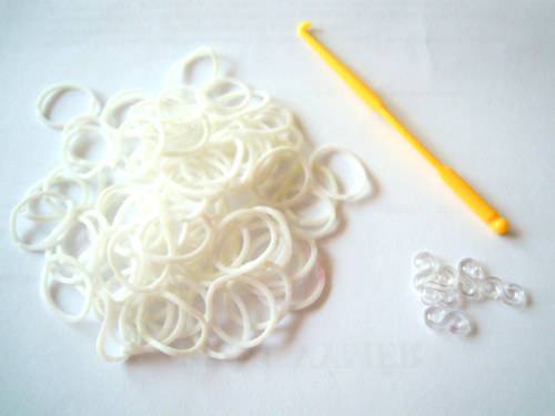 Loom bands gumičky plnobarevné bílé — foto 1