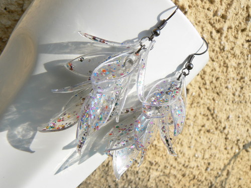 Střapaté čiré s barevnými glitry... — foto 1