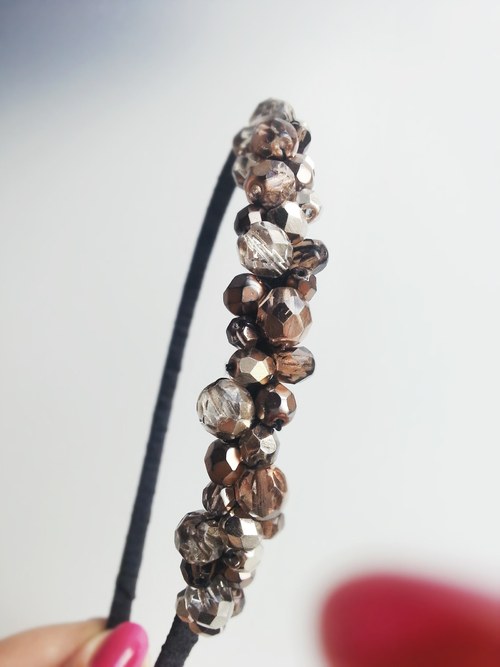Perles brunes...čelenka — foto 1