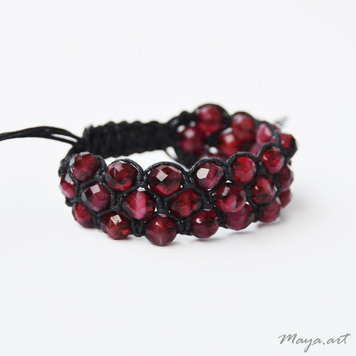Červený náramek "MACRAME BRACELET" — foto 1