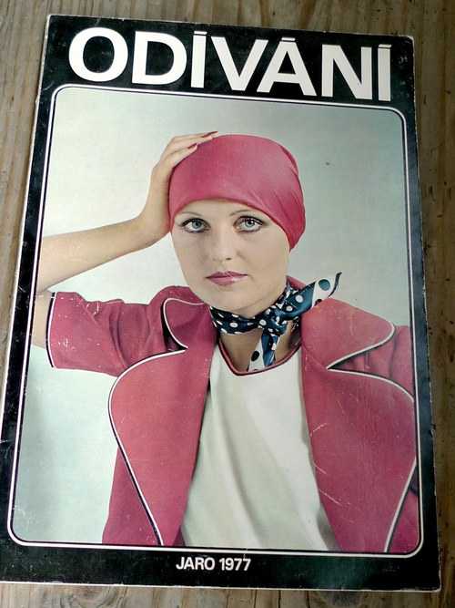ODÍVÁNÍ ... módní časopis ... jaro 1977 — foto 1