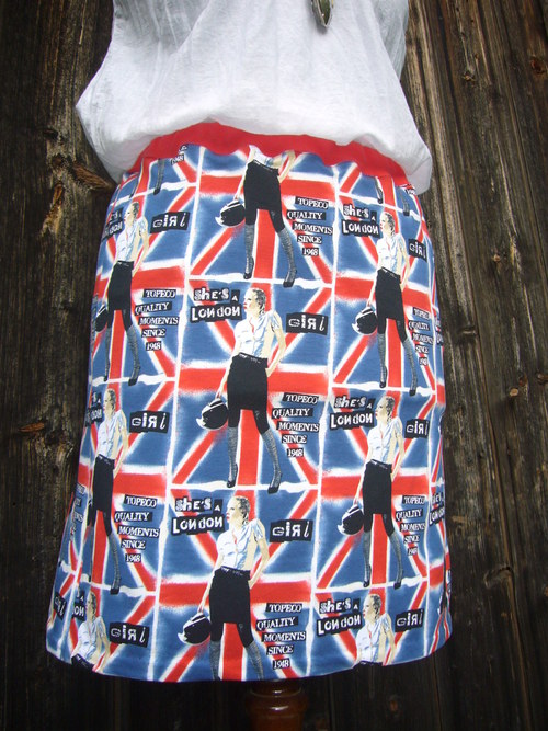 She´s a London girl — foto 1