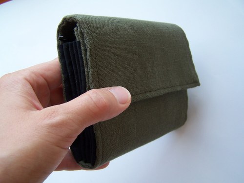 Lněná Khaki Peněženka — foto 1