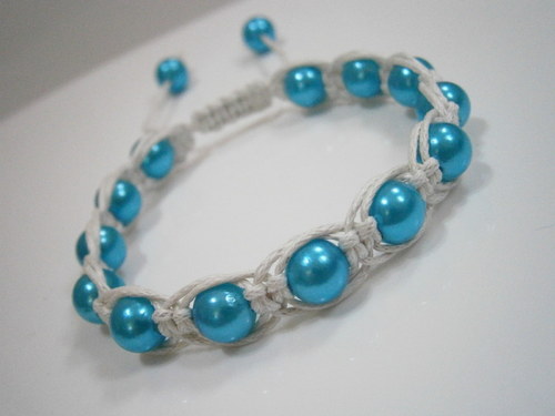 Náramek Shamballa bílomodrý