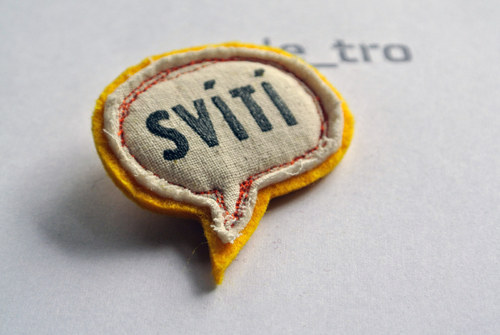 Brož SVÍTÍ — foto 1