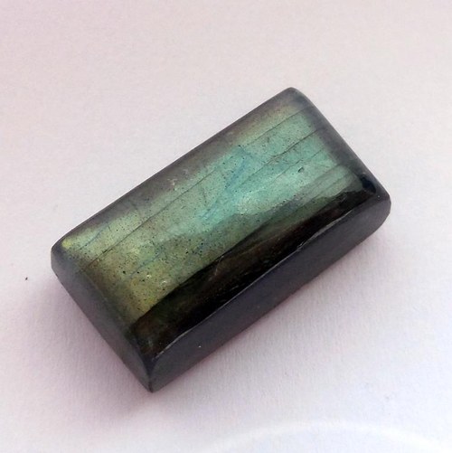 Labradorit - kabošon (23 x 13 mm) — foto 1
